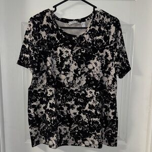 Isaac Mizrahi LIVE! Black and Cream Floral Short Sleeve Top